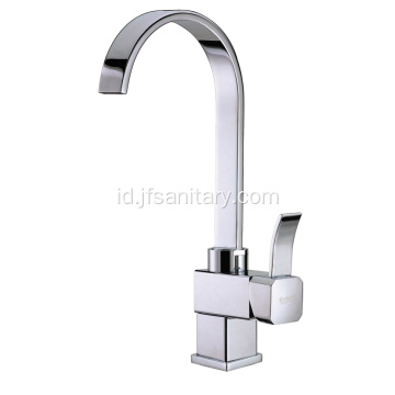 Faucet kuningan wastafel dapur modern dengan putar